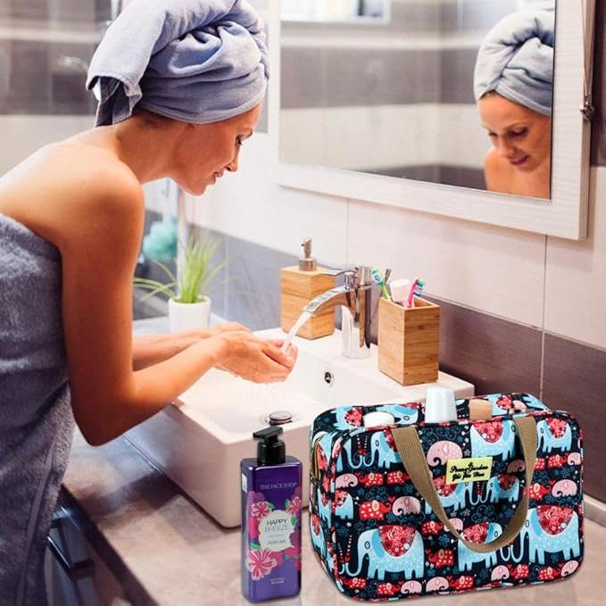 MakeupHaven - Cosmetic and toiletry bag-Elly Rose