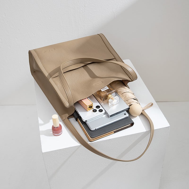 Discover the style essential: the Belle bag!-Elly Rose