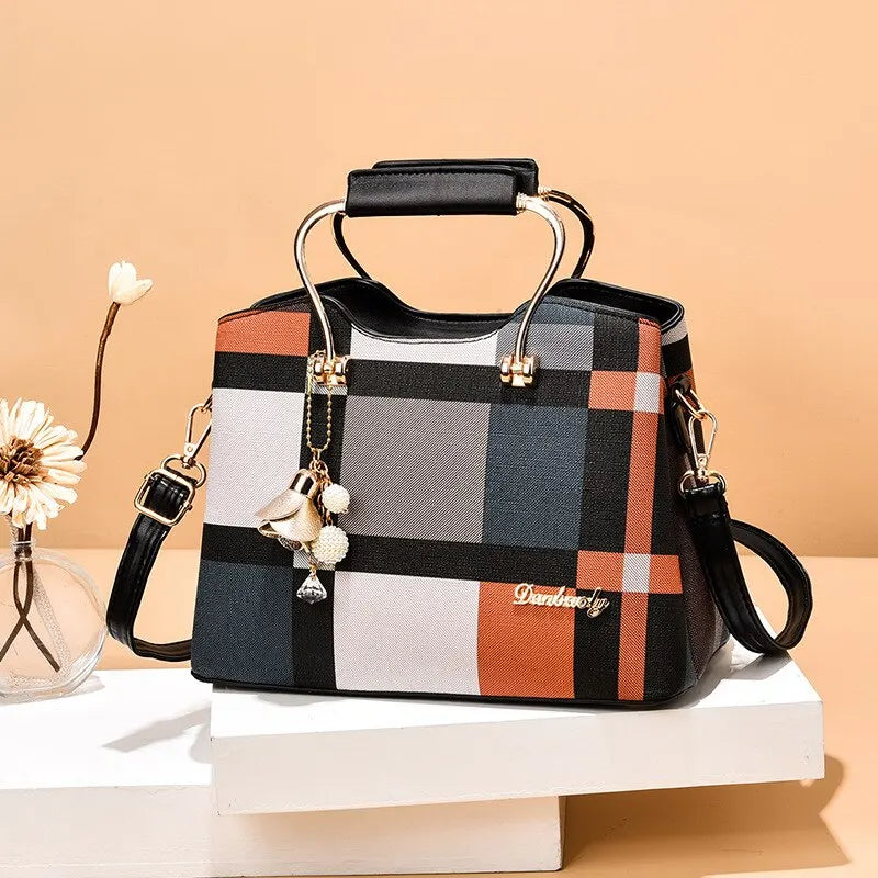 Women's leather shoulder bag - Everleigh-Elly Rose