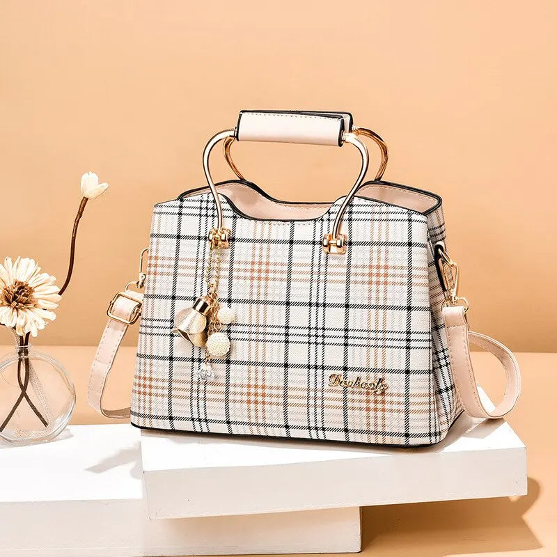 Women's leather shoulder bag - Everleigh-Elly Rose