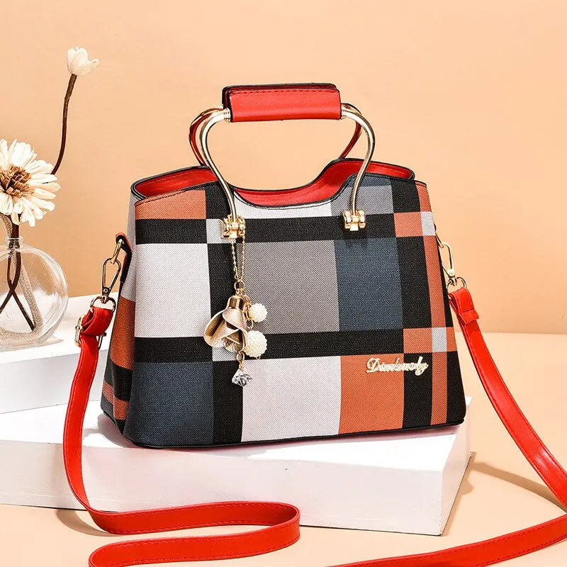 Women's leather shoulder bag - Everleigh-Elly Rose