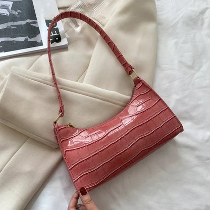 Tilly | Shiny shoulder bag with alligator motif-Elly Rose