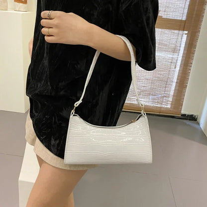 Tilly | Shiny shoulder bag with alligator motif-Elly Rose