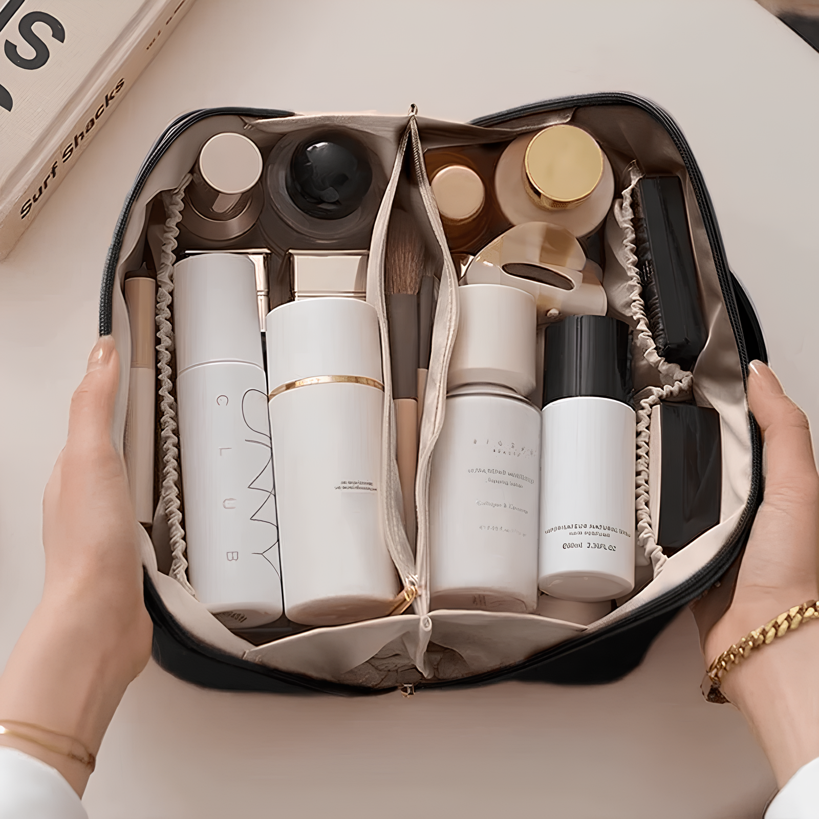 VanityVault - Elegant travel make-up bag-Elly Rose