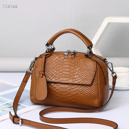 Liva | Elegant leather handbag with crocodile print-Elly Rose