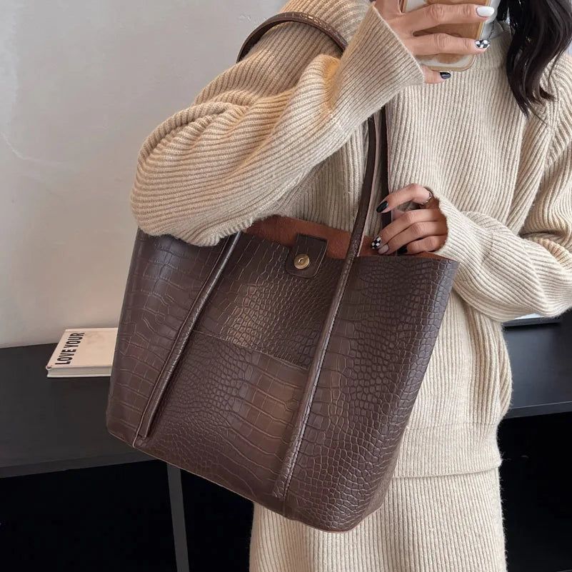 Iversen™ Betina | Vintage brown leather shoulder bag with crocodile print.-Elly Rose