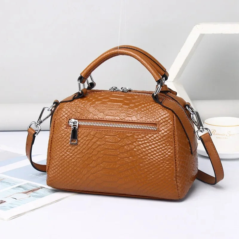 Liva | Elegant leather handbag with crocodile print-Elly Rose