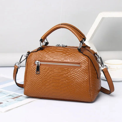 Liva | Elegant leather handbag with crocodile print-Elly Rose