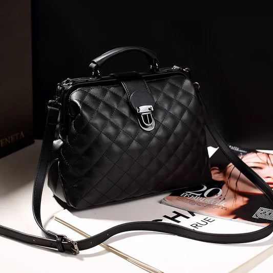 Elva | Vintage-inspired handbag with metal closure-Elly Rose