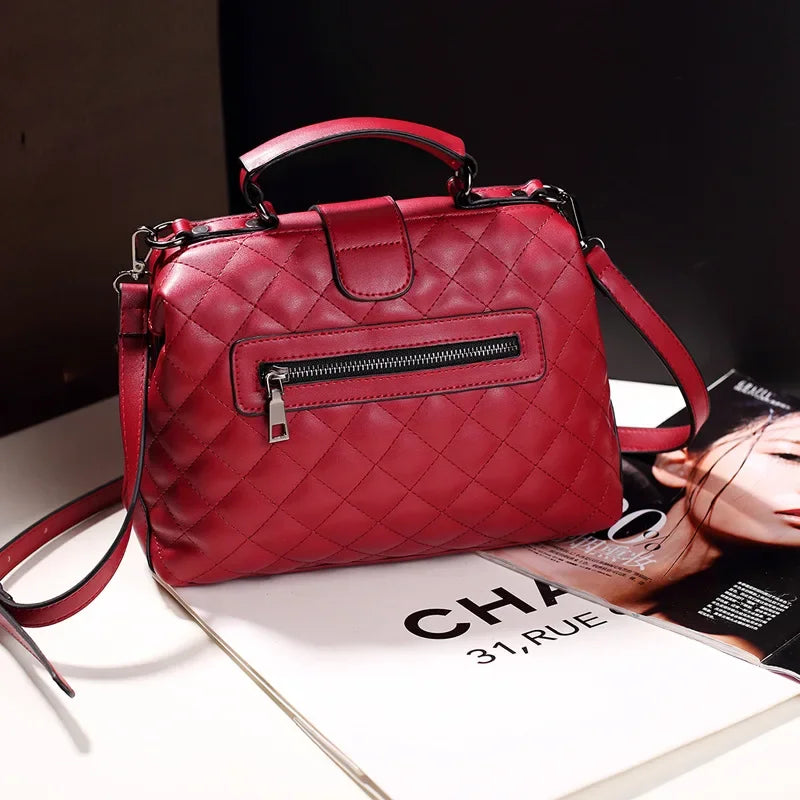 Elva | Vintage-inspired handbag with metal closure-Elly Rose