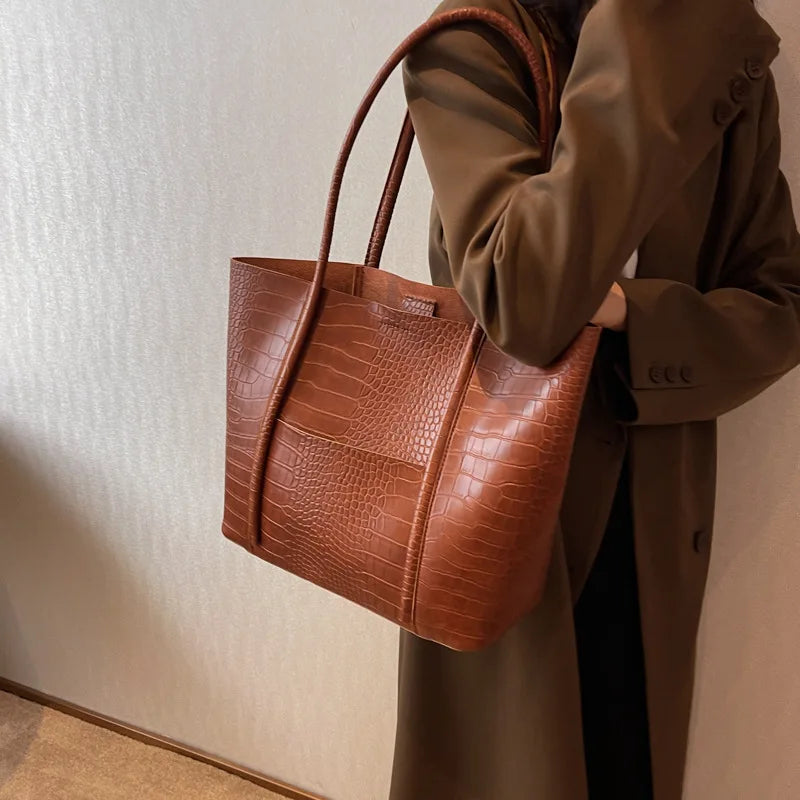 Iversen™ Betina | Vintage brown leather shoulder bag with crocodile print.-Elly Rose