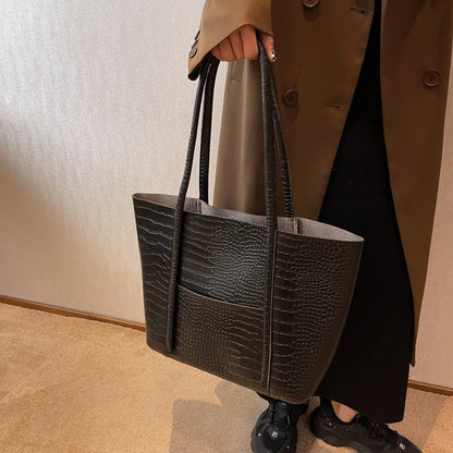 Iversen™ Betina | Vintage brown leather shoulder bag with crocodile print.-Elly Rose