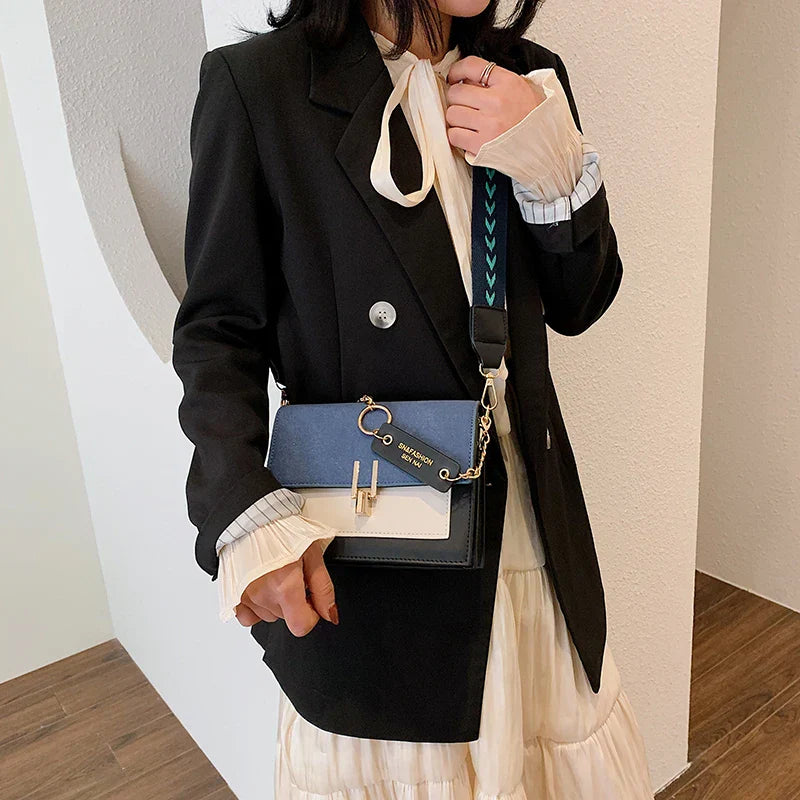 LuxeLena Shoulder bag in contrasting color-Elly Rose