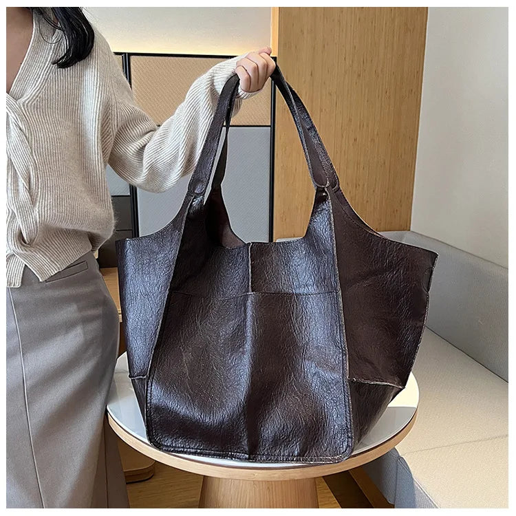 Xylia | New oversized handbag in handmade vegan leather.-Elly Rose
