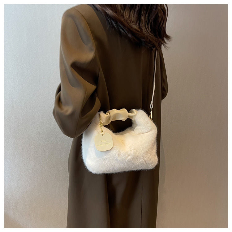 Ella Fluffy handbag - A bag you want to hug-Elly Rose
