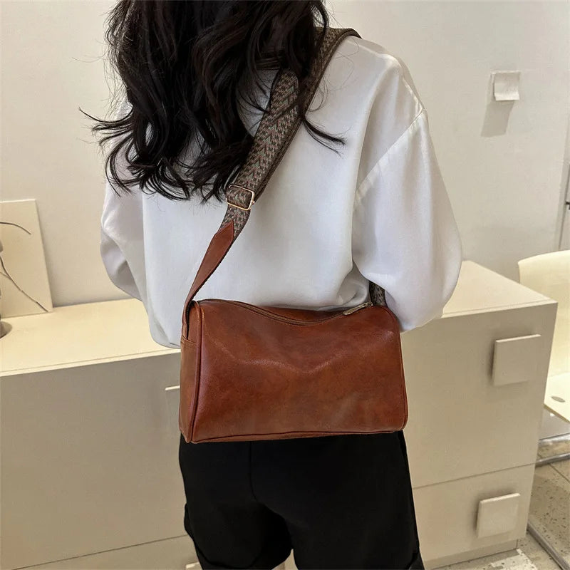 Trine | Vintage Leather Crossbody Bag with Woven Adjustable Strap-Elly Rose
