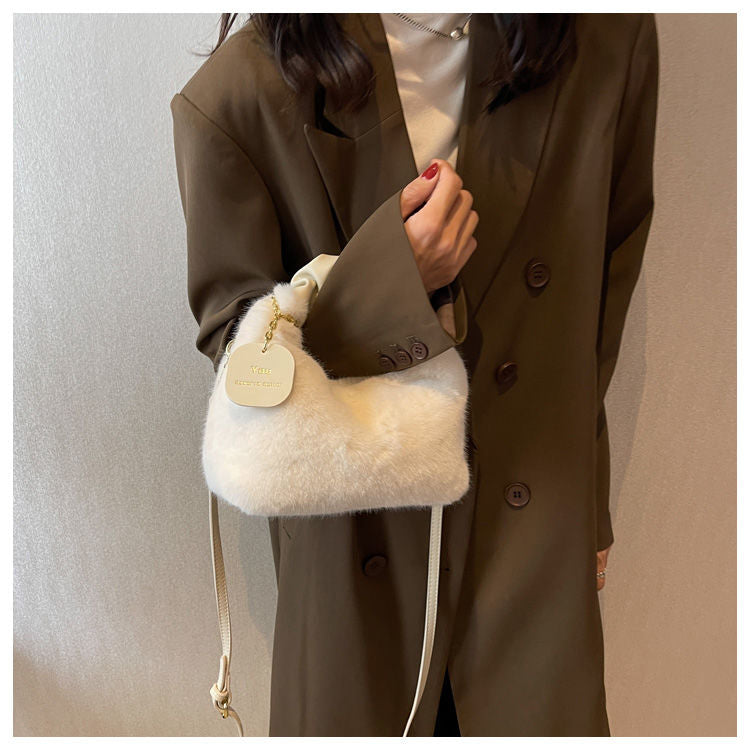Ella Fluffy handbag - A bag you want to hug-Elly Rose