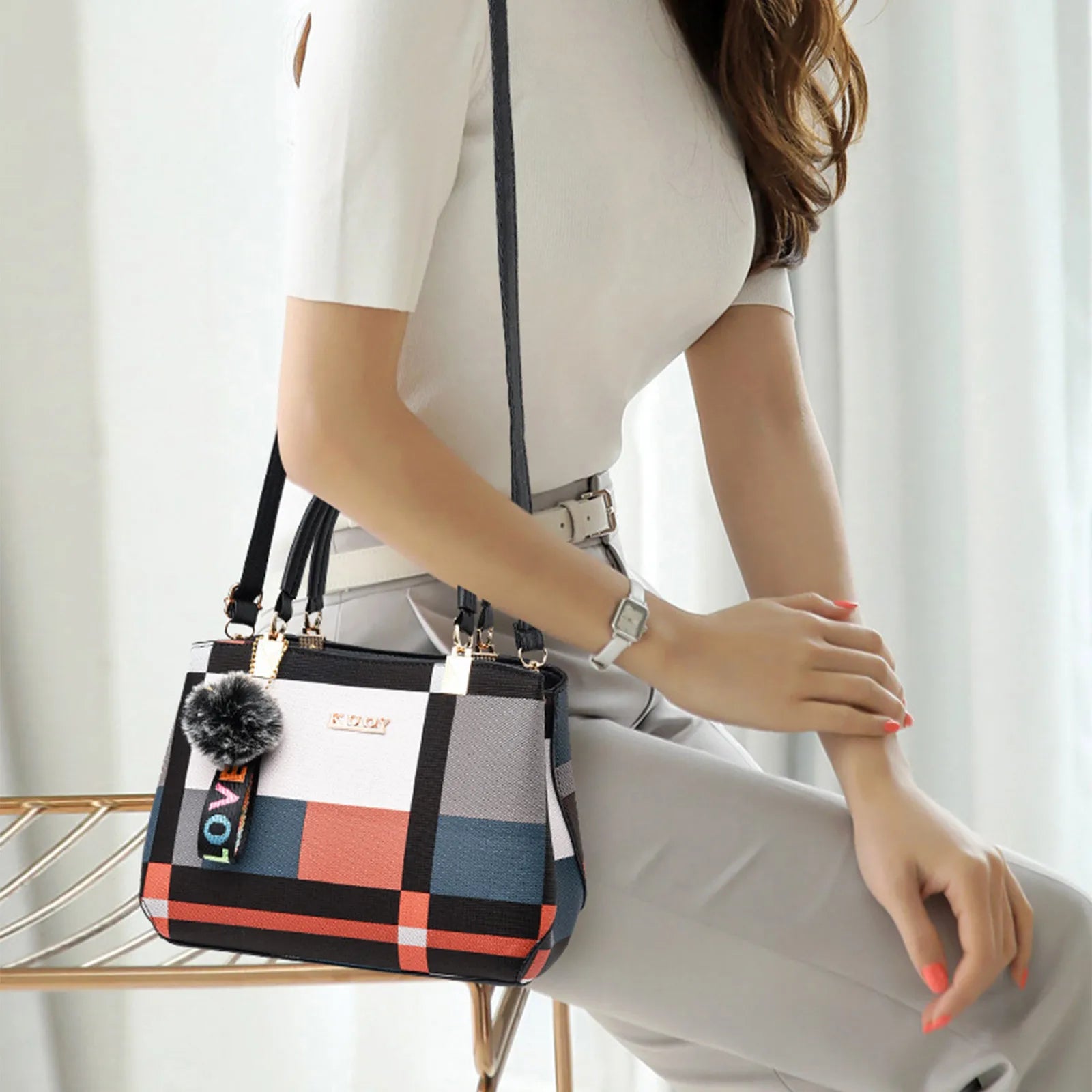 ModaBella - Luxury portable handbag-Elly Rose