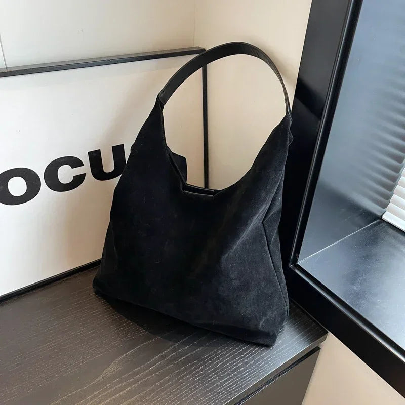 Tove - Elegant suede bag-Elly Rose