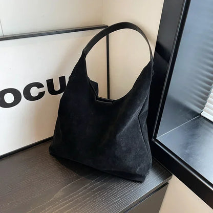 Tove - Elegant suede bag-Elly Rose