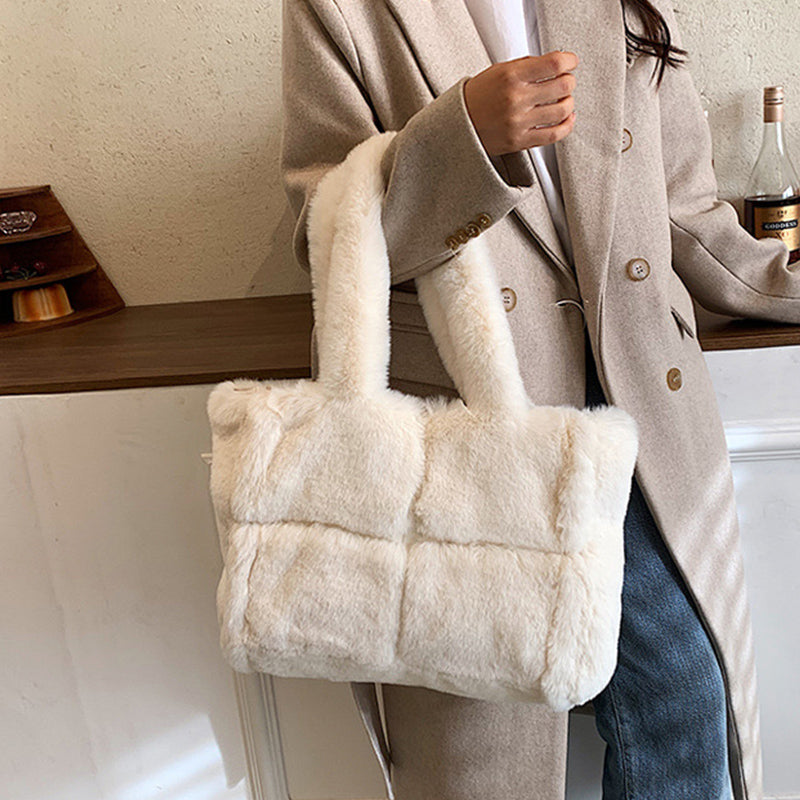 Nina plush handbag - Comfortable, wintry handbag for women-Elly Rose