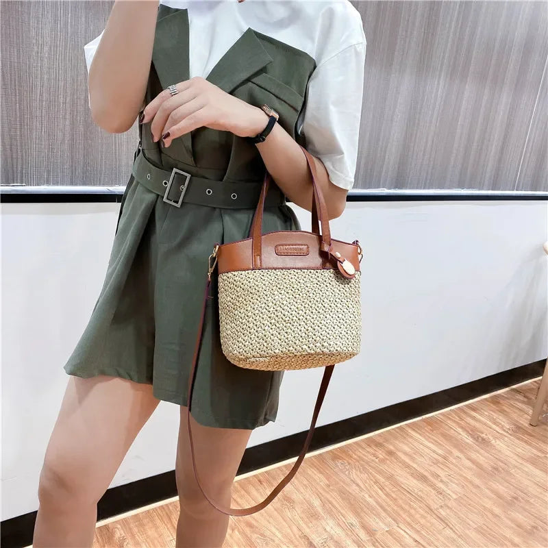 Shoulder bag with woven pattern - Valerie-Elly Rose