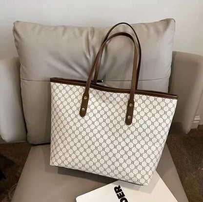 Avenelle - Trendy travel bag for women-Elly Rose