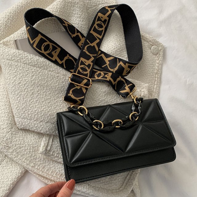 Savannah padded handbag | Elegant and trendy-Elly Rose