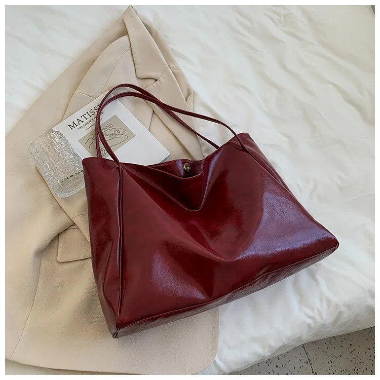 Vivienne - Elegance and Functionality in a Great Bag-Elly Rose