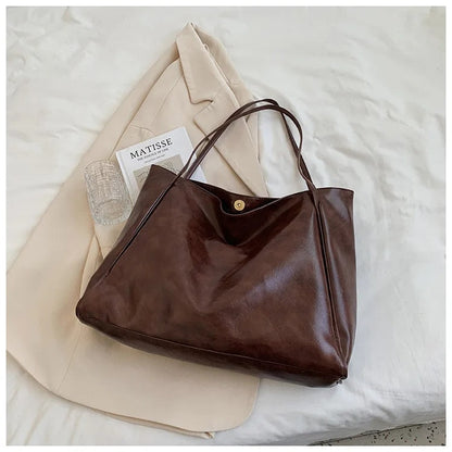 Vivienne - Elegance and Functionality in a Great Bag-Elly Rose