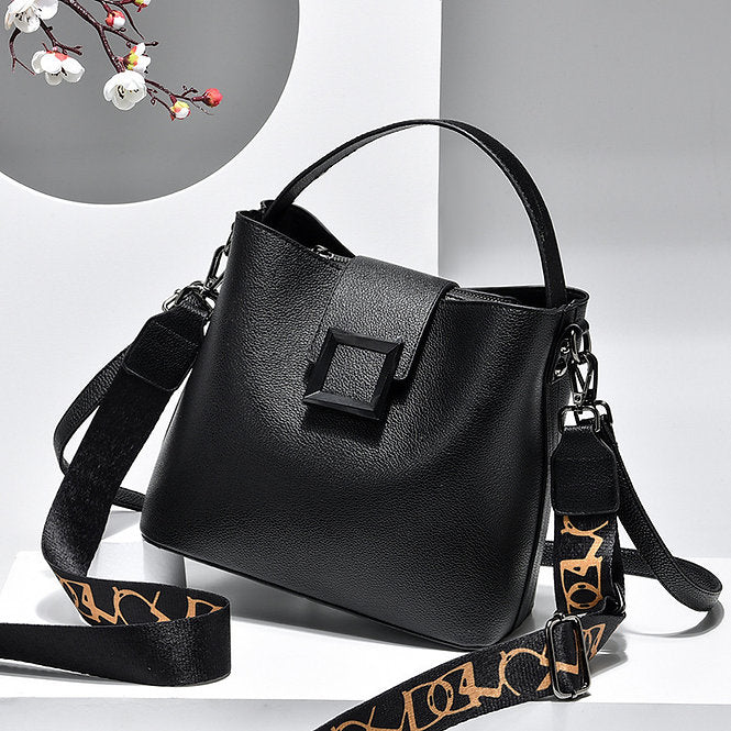 Shine brightly with the ultimate women's shoulder bag!-Elly Rose