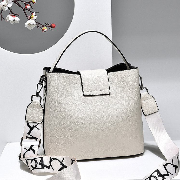 Shine brightly with the ultimate women's shoulder bag!-Elly Rose