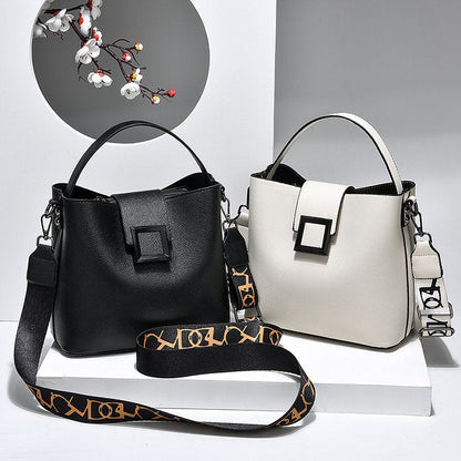 Shine brightly with the ultimate women's shoulder bag!-Elly Rose