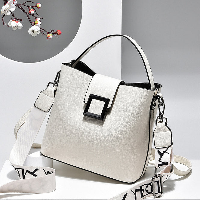 Shine brightly with the ultimate women's shoulder bag!-Elly Rose