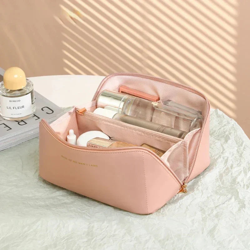 Pack & Pretty - Travel-friendly make-up bag-Elly Rose
