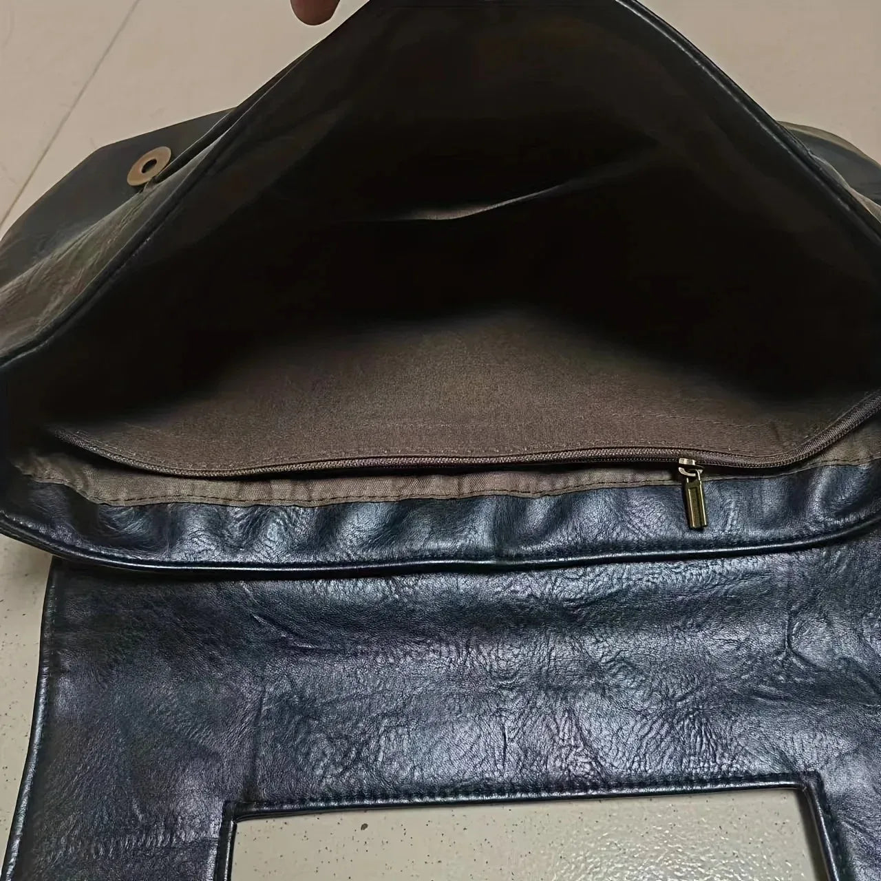 KIERRA - Elegant wrist bag for women-Elly Rose