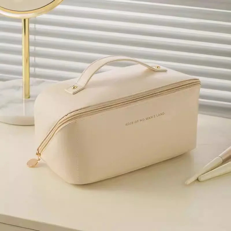 VanityWay - Chic travel bag for cosmetics-Elly Rose