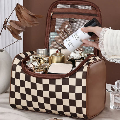 LuxeStash - Elegant, waterproof make-up bag-Elly Rose