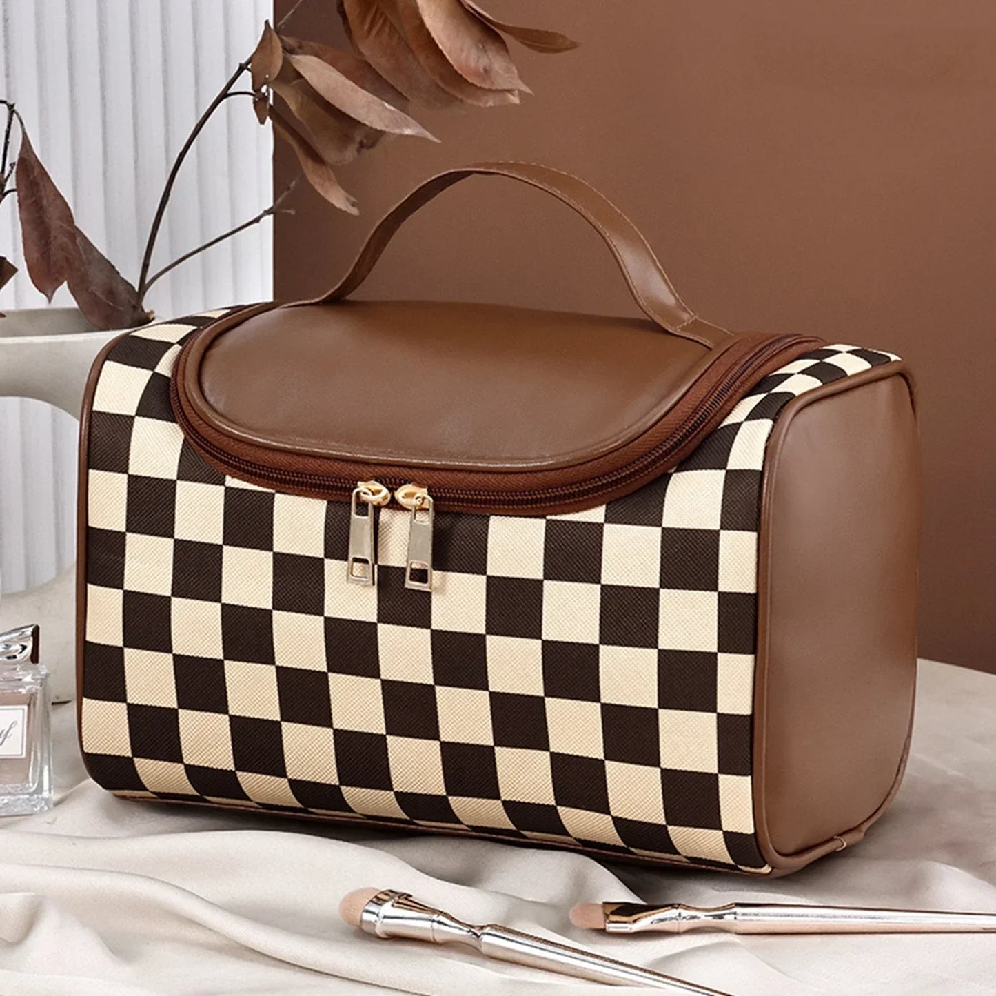 LuxeStash - Elegant, waterproof make-up bag-Elly Rose