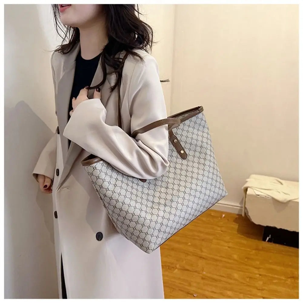 Avenelle - Trendy travel bag for women-Elly Rose