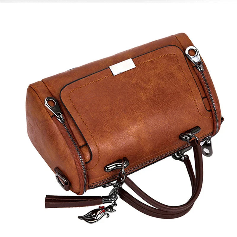 Urban Aura - Trendy large bag with tassels-Elly Rose