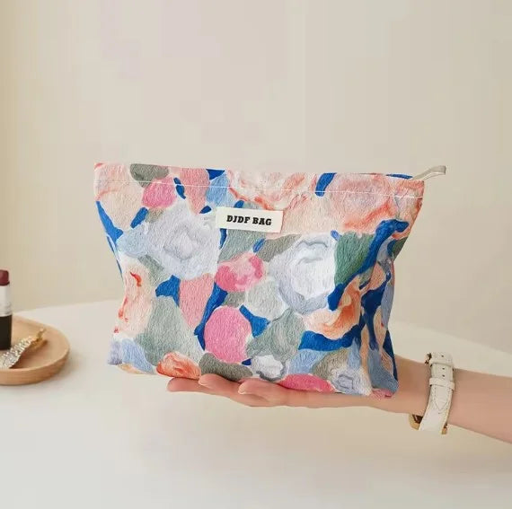 SmileyCase - Cheerful travel make-up case-Elly Rose